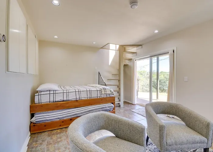 1 Mi To Whiskey Row: W/ Fire Pit & Deck Holiday home Prescott