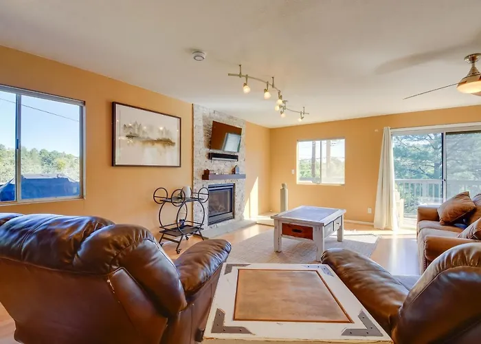 1 Mi To Whiskey Row: W/ Fire Pit & Deck Holiday home *