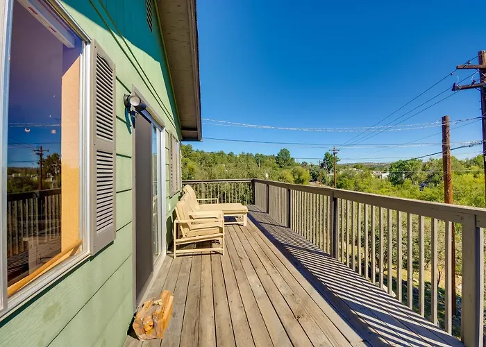 Holiday home 1 Mi To Whiskey Row: W/ Fire Pit & Deck
